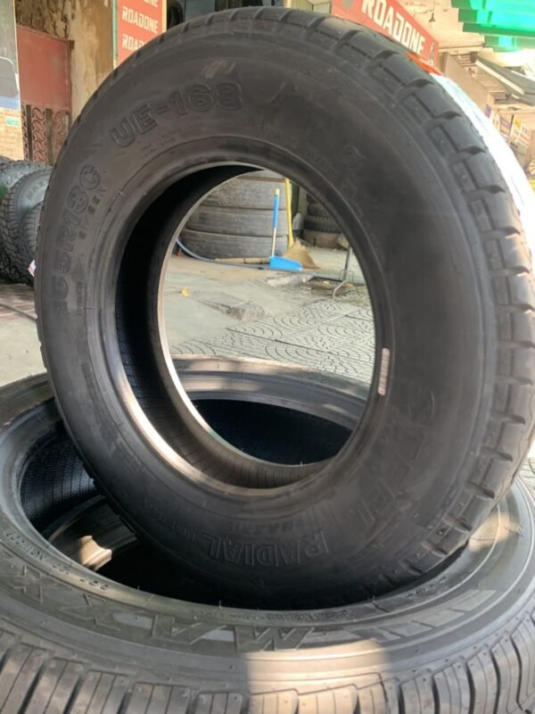 Lốp Maxxis 155R13C 8PR UE168 Góc Chụp 2