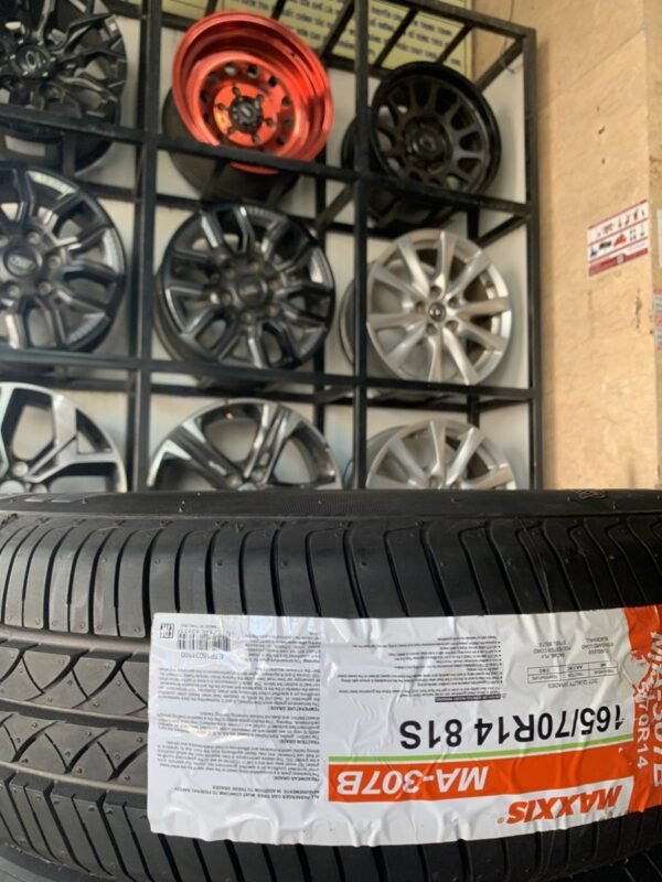 Lốp Maxxis 165/70R14 79T MA307B Góc Chụp 4