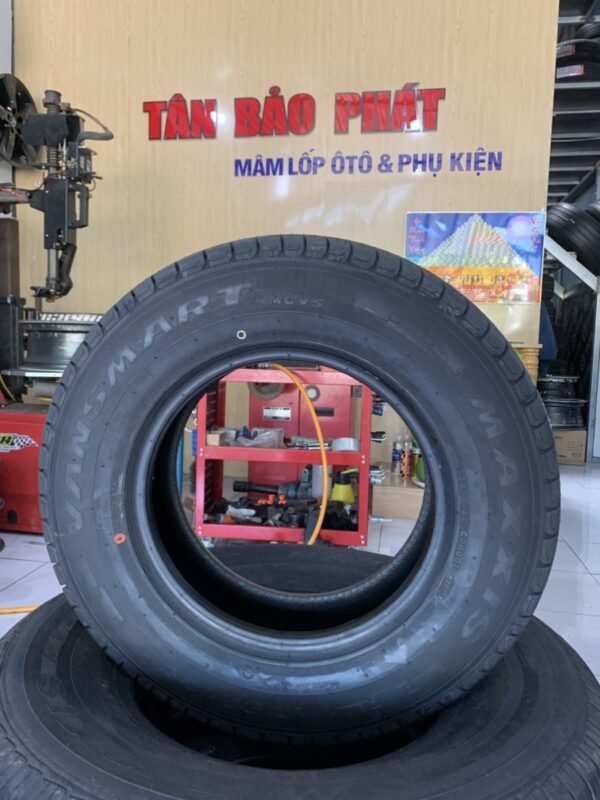 Lốp Maxxis 175R13C 8PR MCV5 Góc Chụp 2