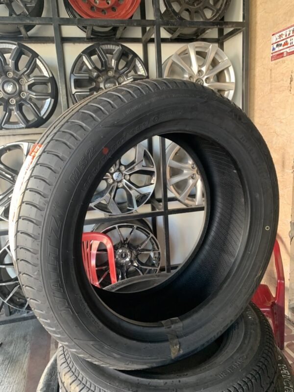 Lốp Maxxis 225/50R17 98V MS2 Chính Hãng