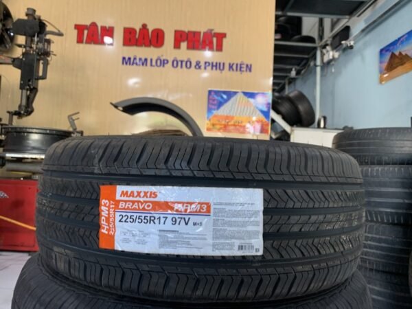 Lốp Maxxis 225/55R17 97V HP-M3 Chính Hãng
