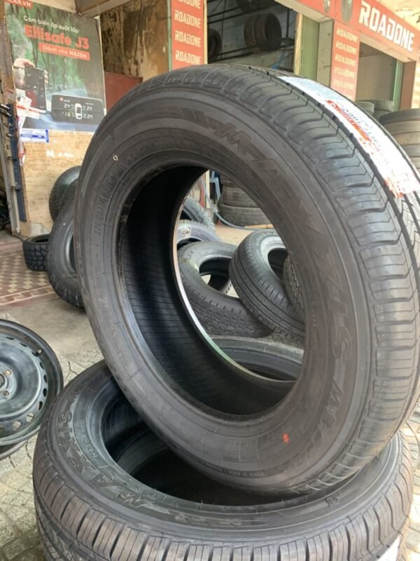 Lốp Maxxis 235/60R17 102H HP-M3 Chính Hãng